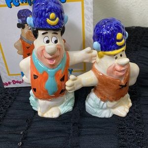 Hanna-Barbera Flintstones Fred & Barney Salt & Pepper Set Brand New In Box
